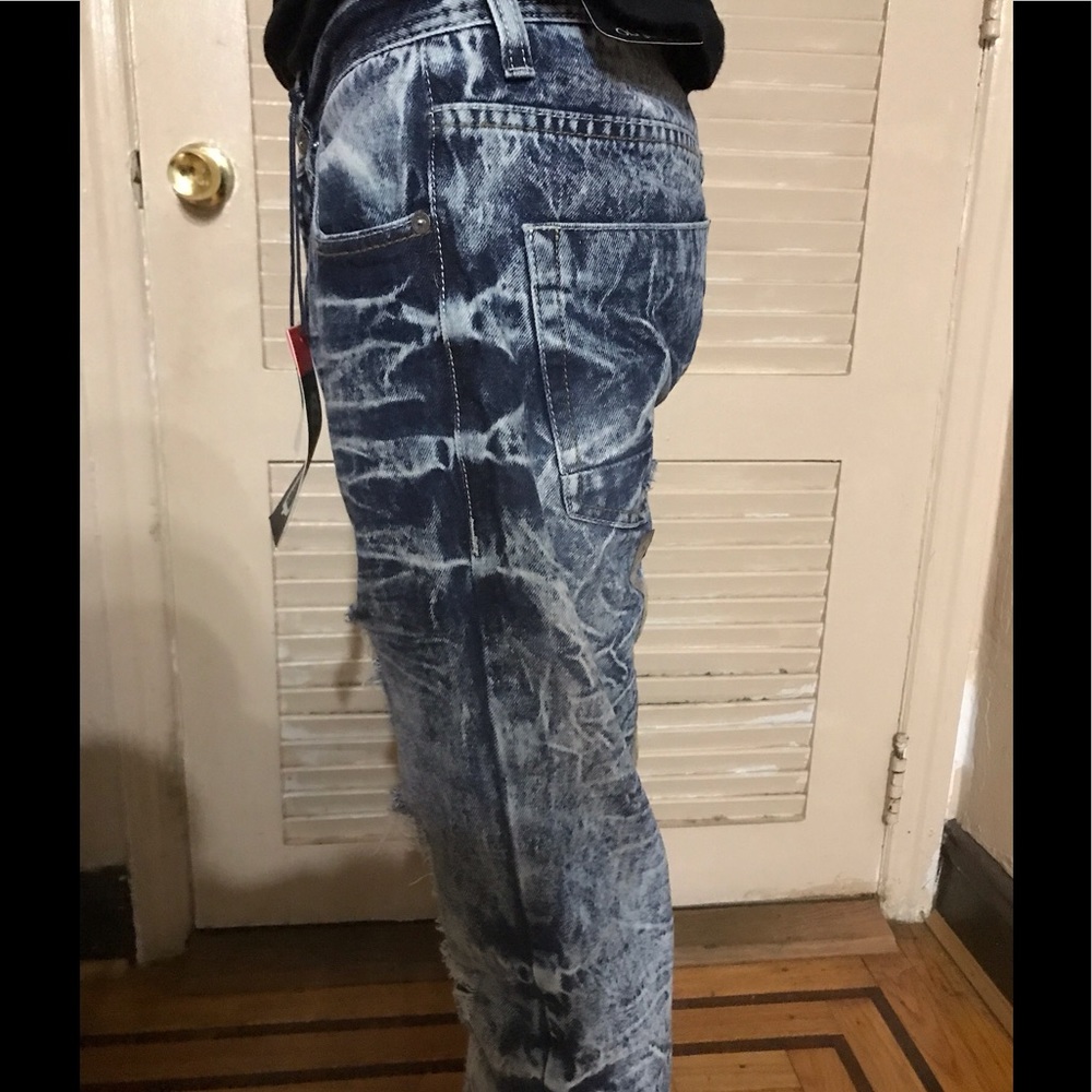 Icy wash destroyed slim fit Jeans - Picture 6 of 8