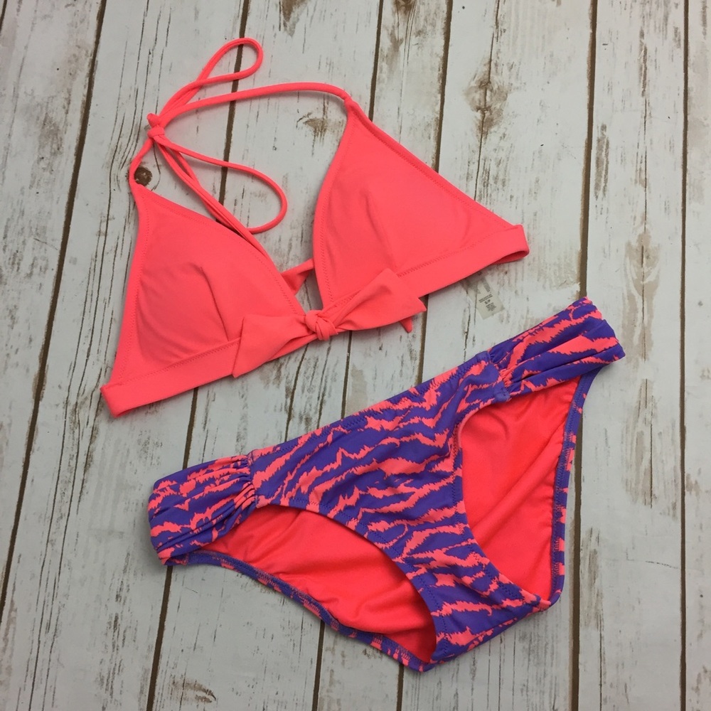 VS Knockout Scrunch Hipster Classic Bikini Bottom - Picture 3 of 3