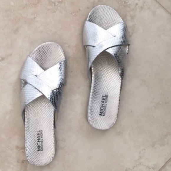 ISO Michael Kors Somerly Metallic Silver Slides - Picture 2 of 4