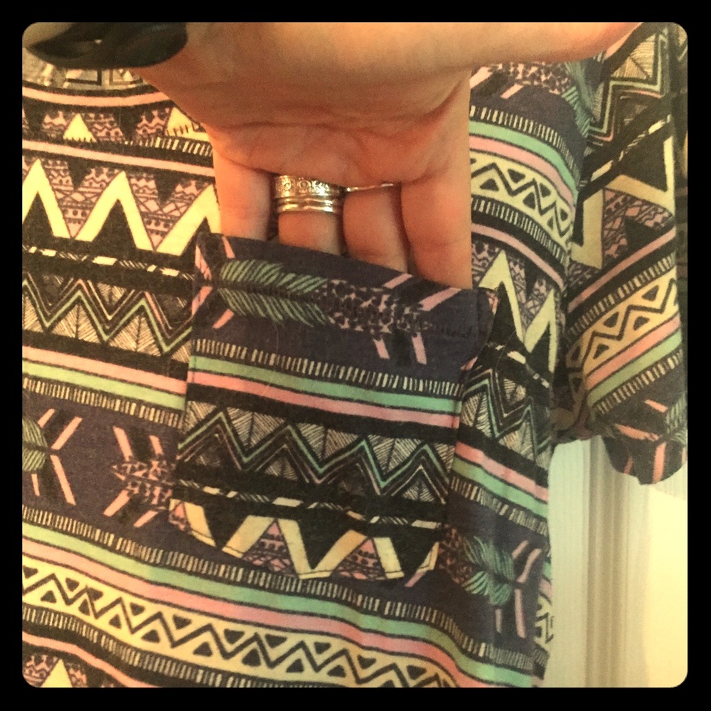 PacSun Tribal Print T-Shirt with Adorable Pocket!!