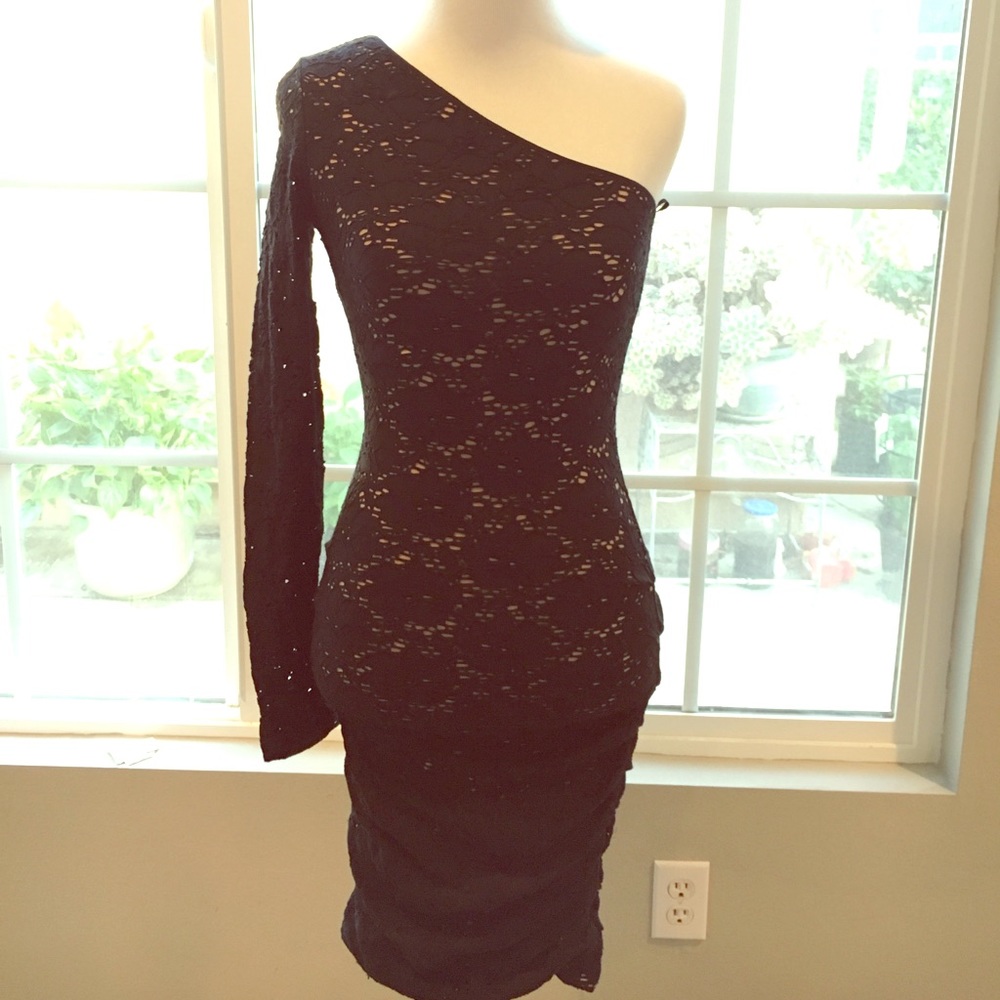Bcbg max azria one shoulder dress