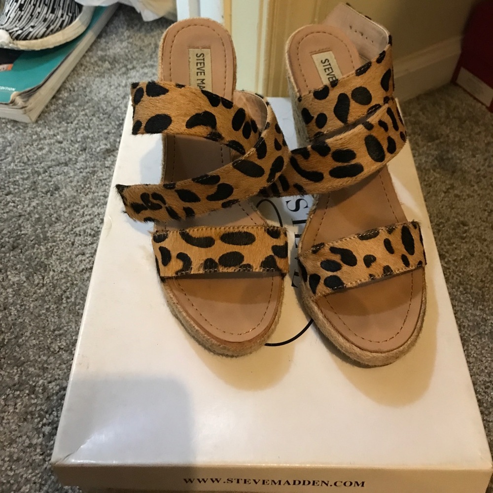 steve madden leopard wedges