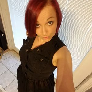 Meet your Posher, Danielle