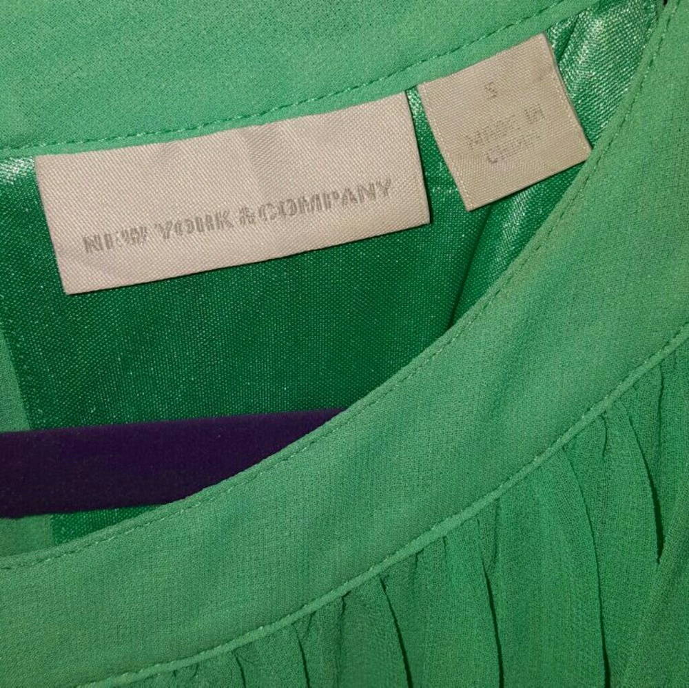 Dress - Picture 2 of 3