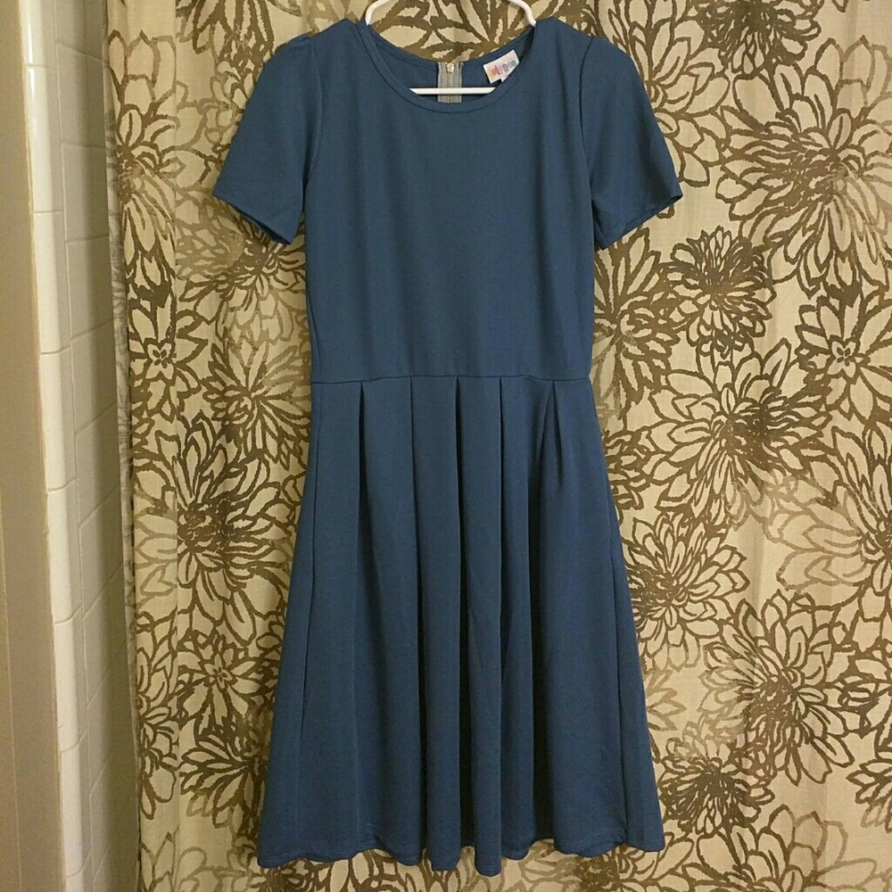 NWOT Blue Amelia