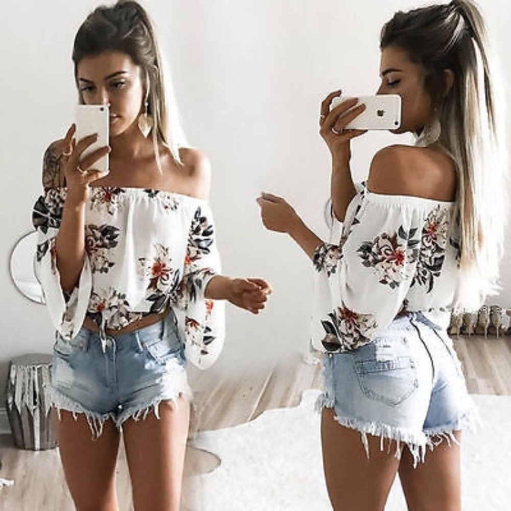 ❗️New! "Farrah" Off-Shoulder Floral Blouse 🌸