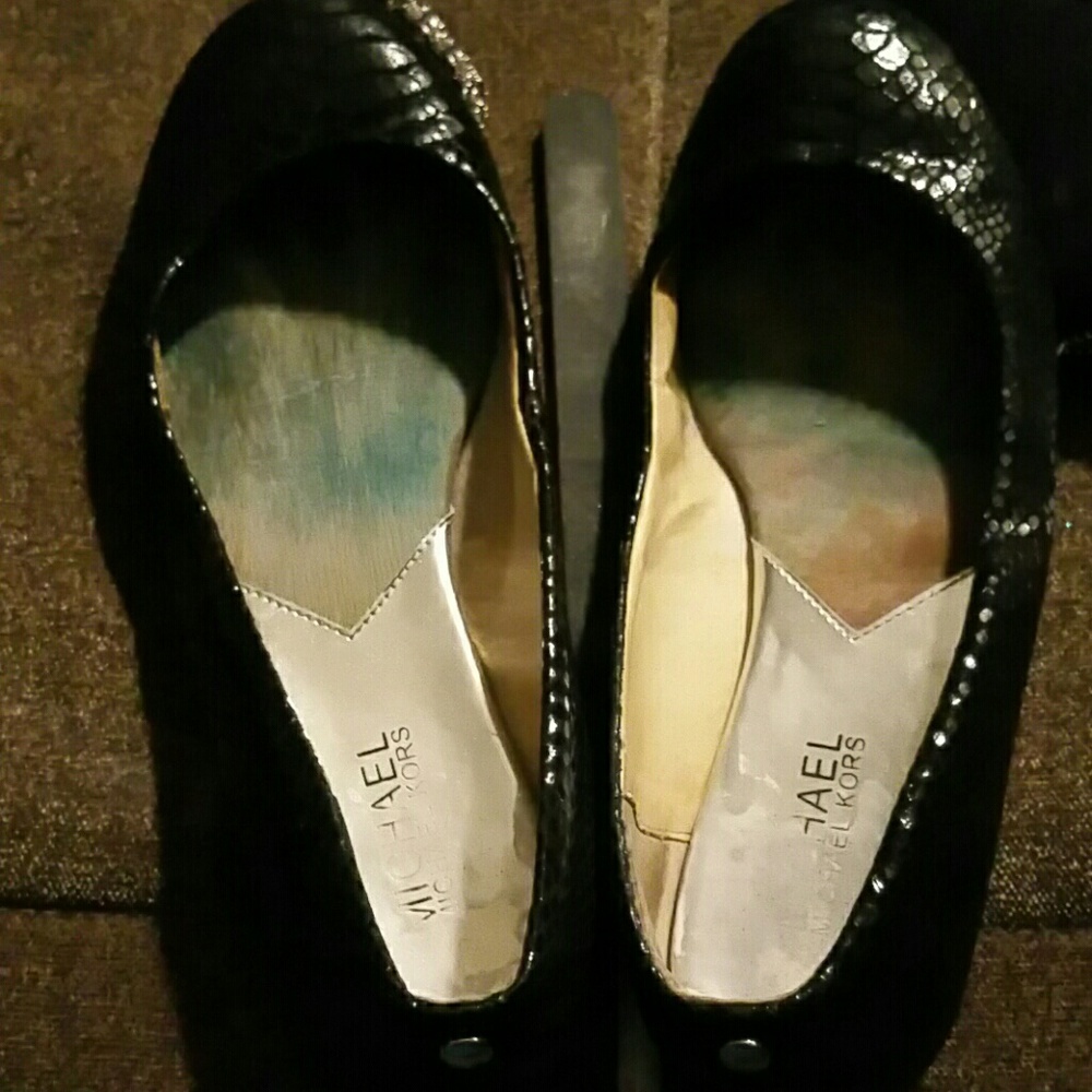 Shoes - Picture 7 of 8