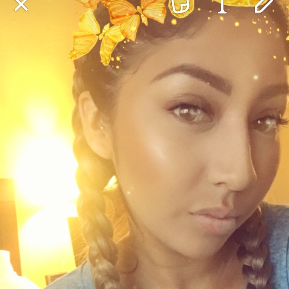 Meet your Posher, Emily