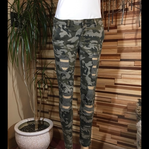 ‼️SOLD‼️QUALITY DISTRESSED JEANS ‼️SOLD‼️ - Picture 5 of 8