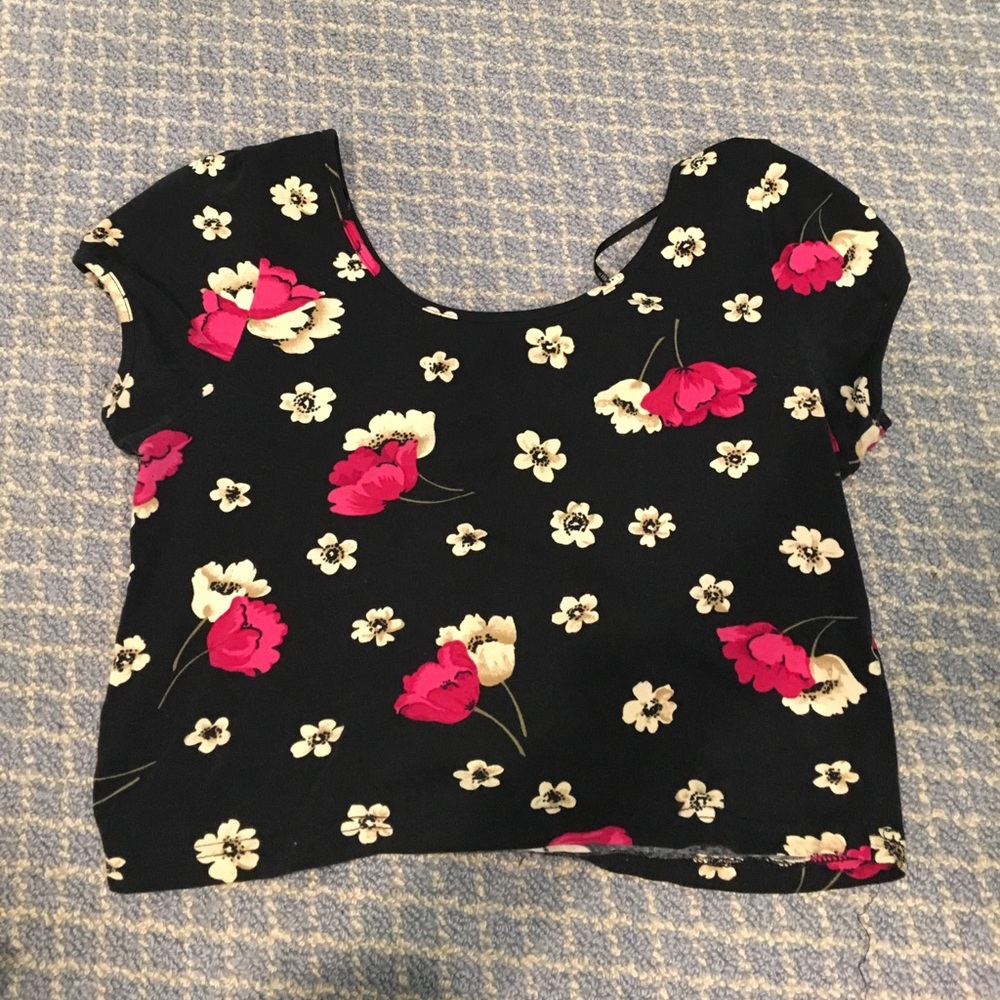 Flower print crop top!! :)