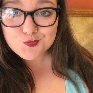 Meet your Posher, Nikki
