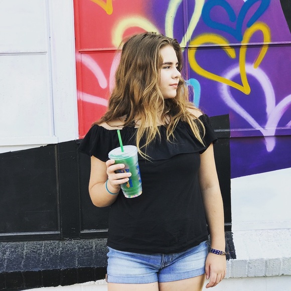 Meet your Posher, Regan - Picture 3 of 3