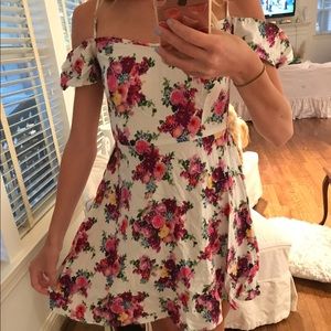 off the shoulder spring / summer floral dress