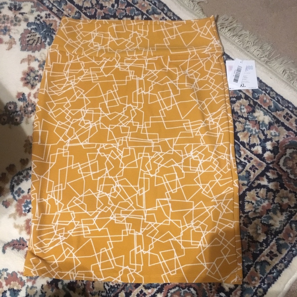 Lularoe skirt