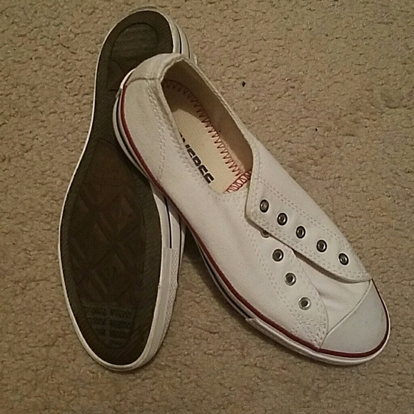 Converse - Picture 2 of 4