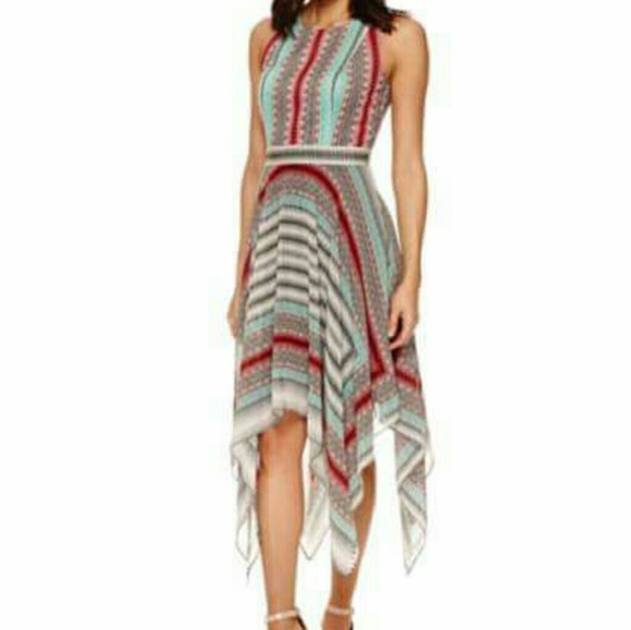 Robbie Bee Dresses & Skirts - 👑SALE👑Robbie Bee Hanky-Hem Fit & Flare Dress
