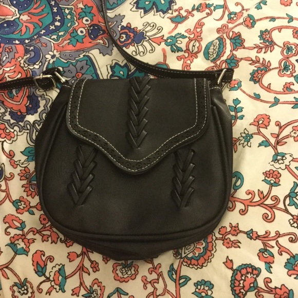 Small Black Laser Cut Purse - Picture 1 of 3