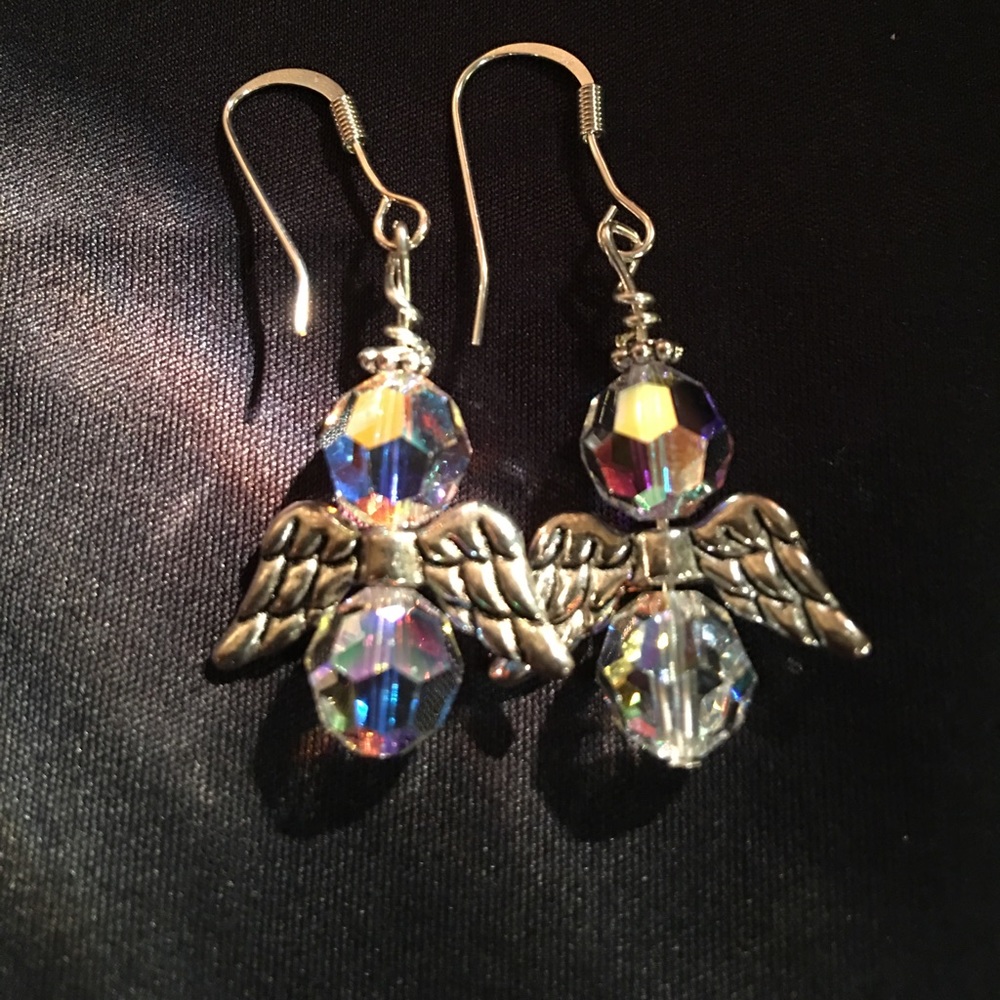 Swarovski exquisite crystal clear earring set.