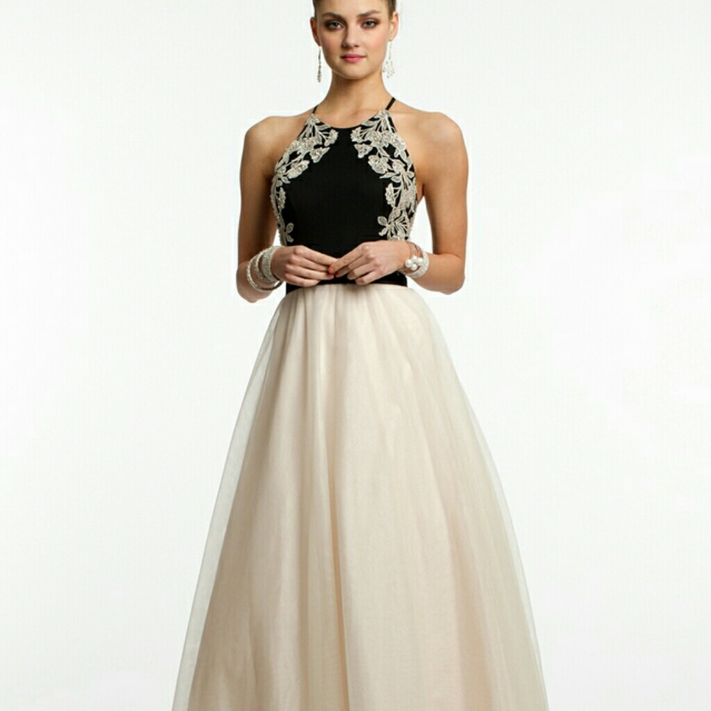 Pearl tulle backless gold/black prom dress