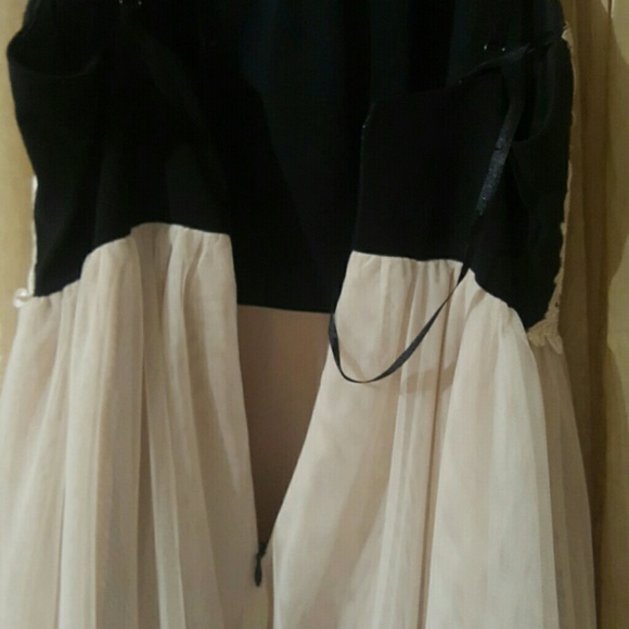 Pearl tulle backless gold/black prom dress - Picture 4 of 6