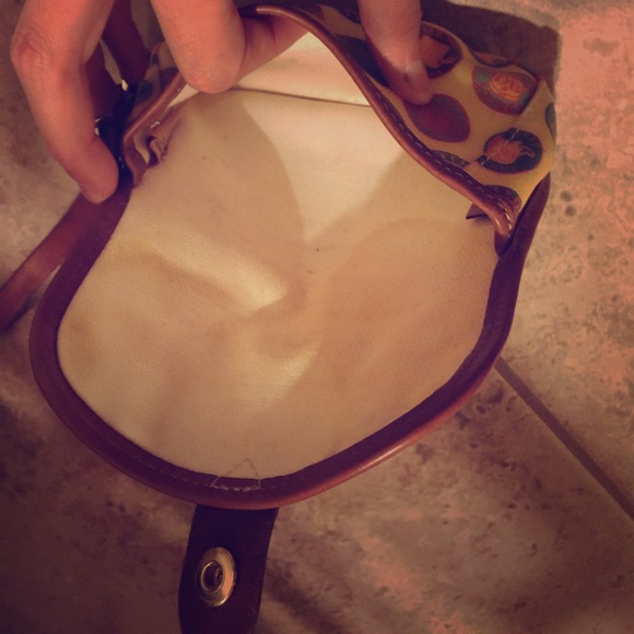 Dooney and Burke small barrel bag with wristlet - Picture 2 of 4