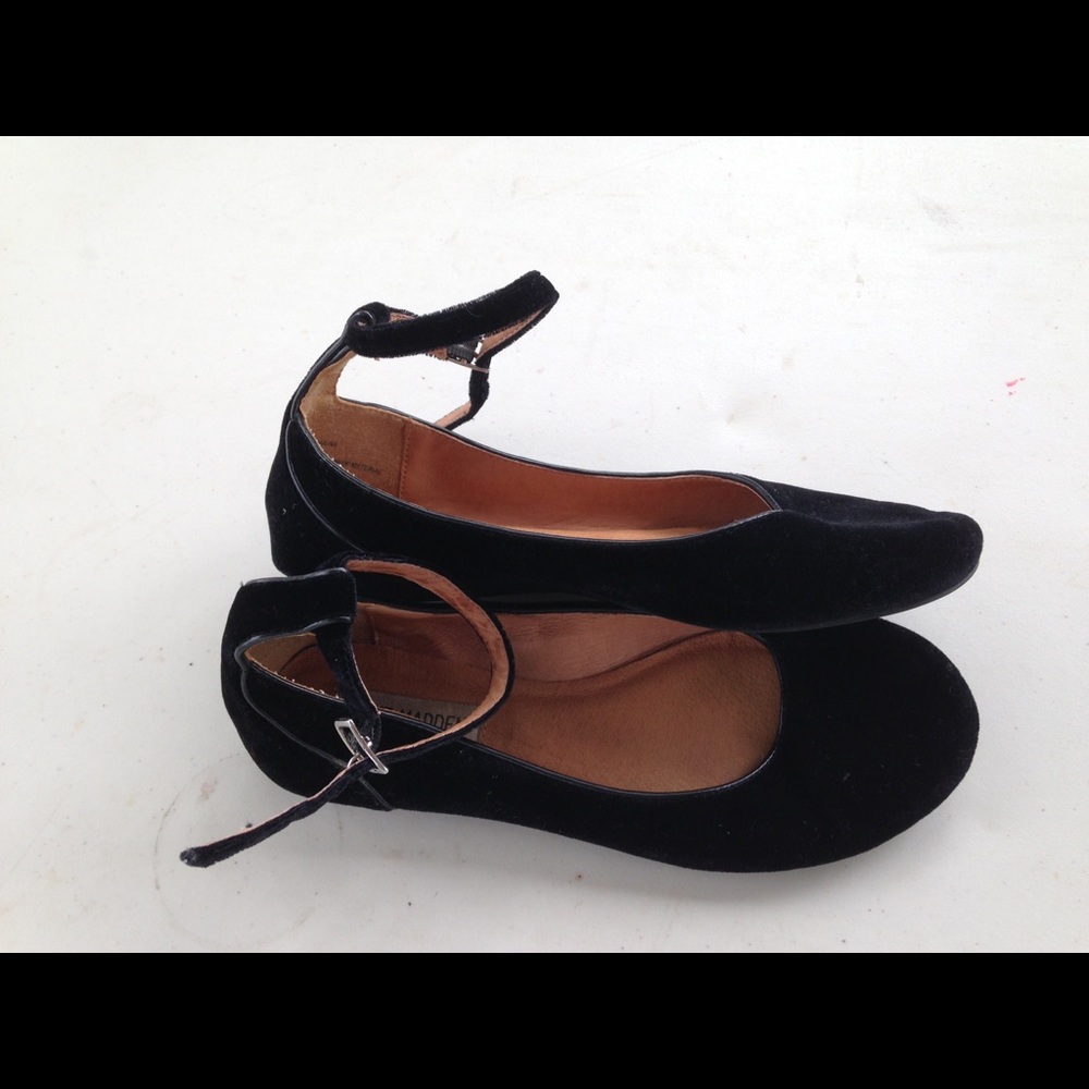Steve Madden Juliana black velvet shoes