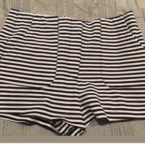 Forever 21 Women's Black & White Striped Shorts