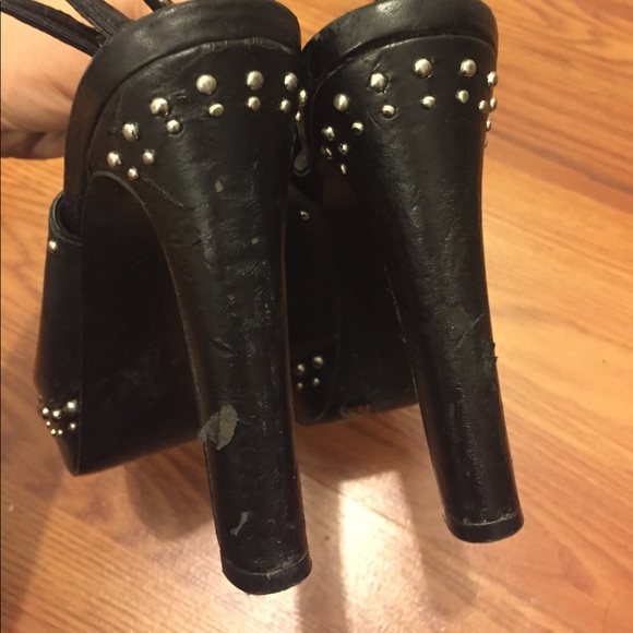 Pumps - Picture 2 of 2