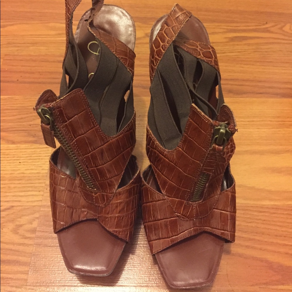 Jessica Simpson heels