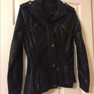 Slimming leather jacket !