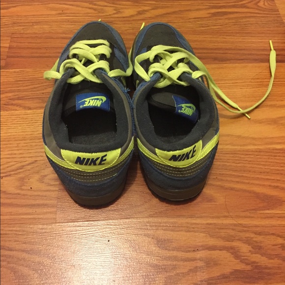 Nike - Picture 2 of 2