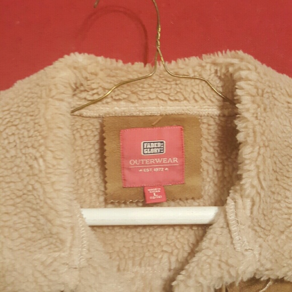 Fuzzy vest - Picture 2 of 4