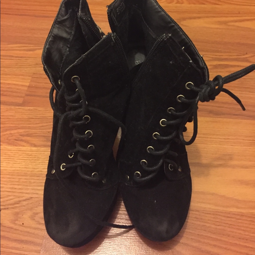 Worn pumps