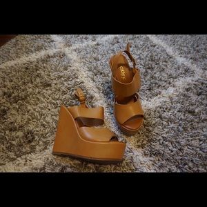 Cathy Jean Camel Wedges