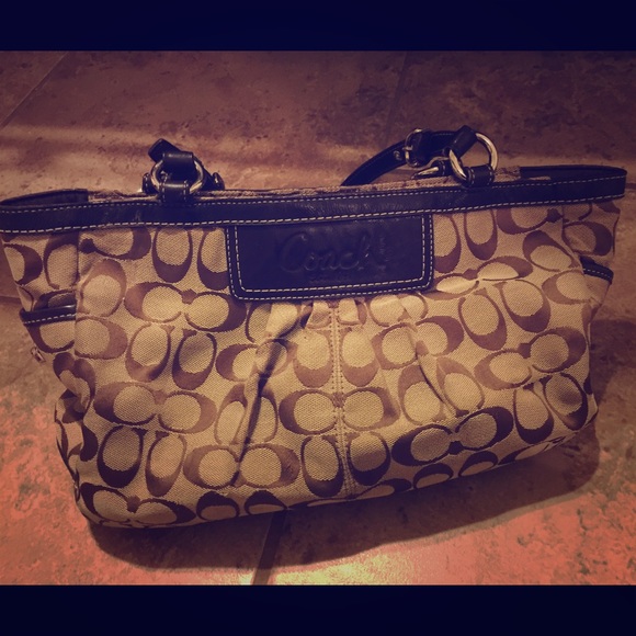 Brown coach purse - Picture 1 of 3