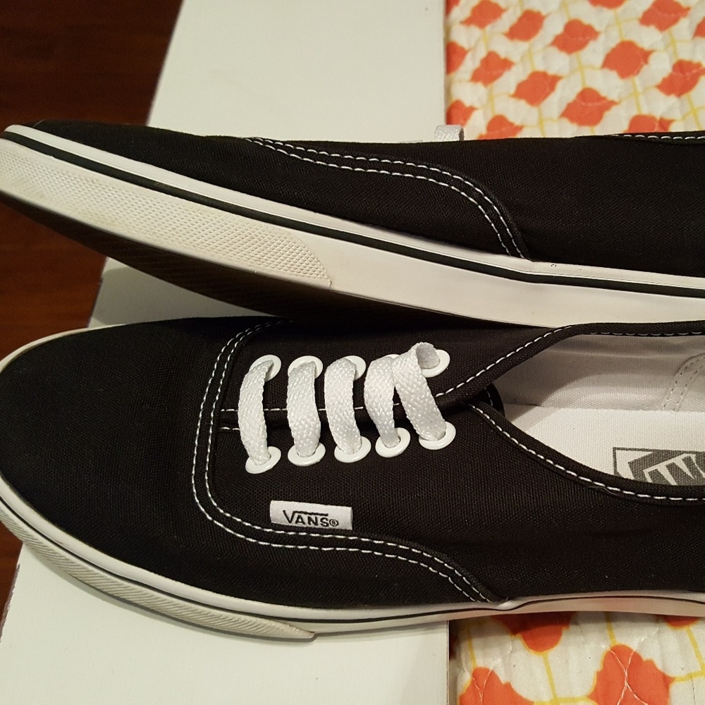 Lo pro vans size 8