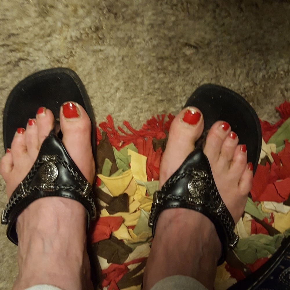 Black sandles