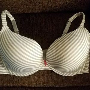 40DDD Cacique Cotton Boost Plunge Bra