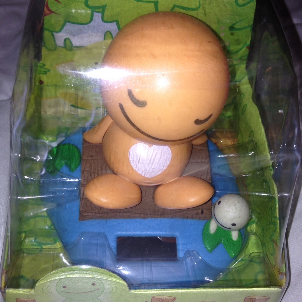 Solar❌SOLD❌ powered bobble nodding toy.