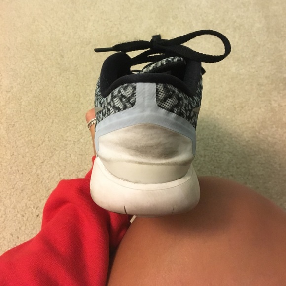 Nike shoes - Picture 5 of 5