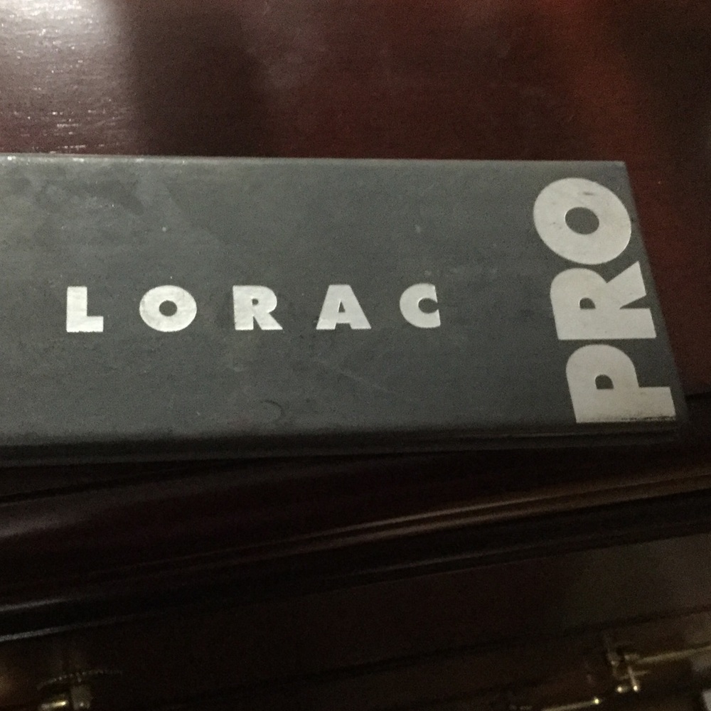 LORAC PRO 2 palette
