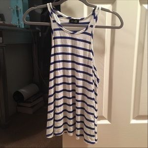 SALE🎉 White and navy striped tank top