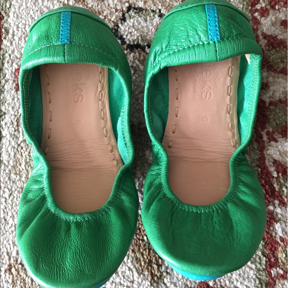 Reposted - Kelly green (Clover green) Tieks