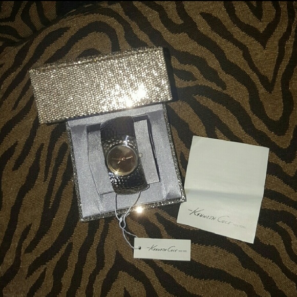 KENNETH COLE BANGLE WRIST  WATCH nwt