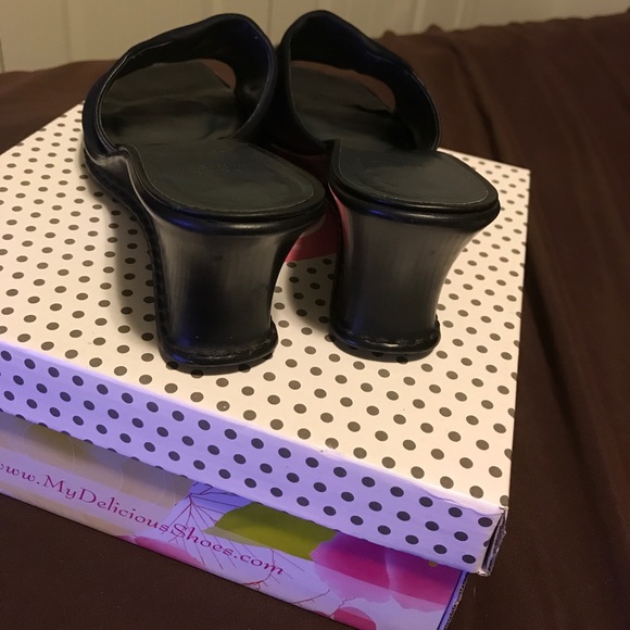 Shoes SALE💋 - Picture 3 of 3