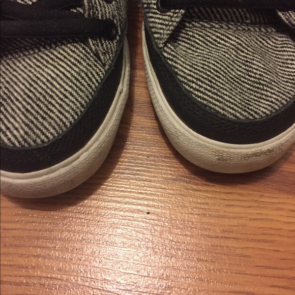 Shoes - Picture 2 of 2