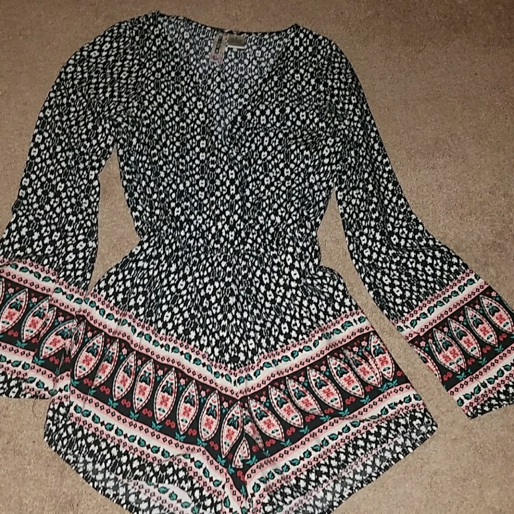 Low cut romper