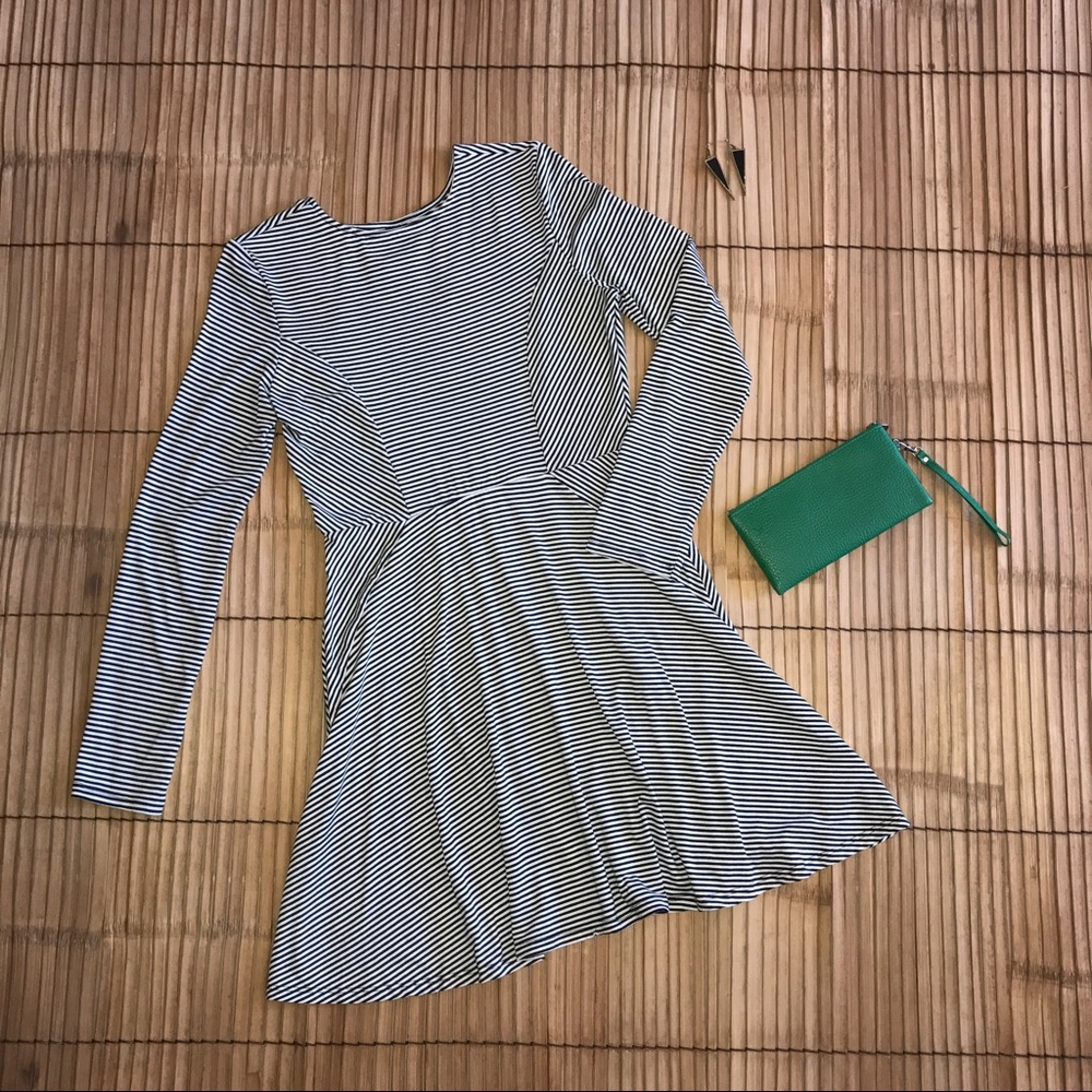 Striped dress + FREE accessories
