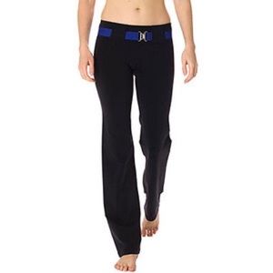 NWOT lululemon 'belt it out' yoga pant