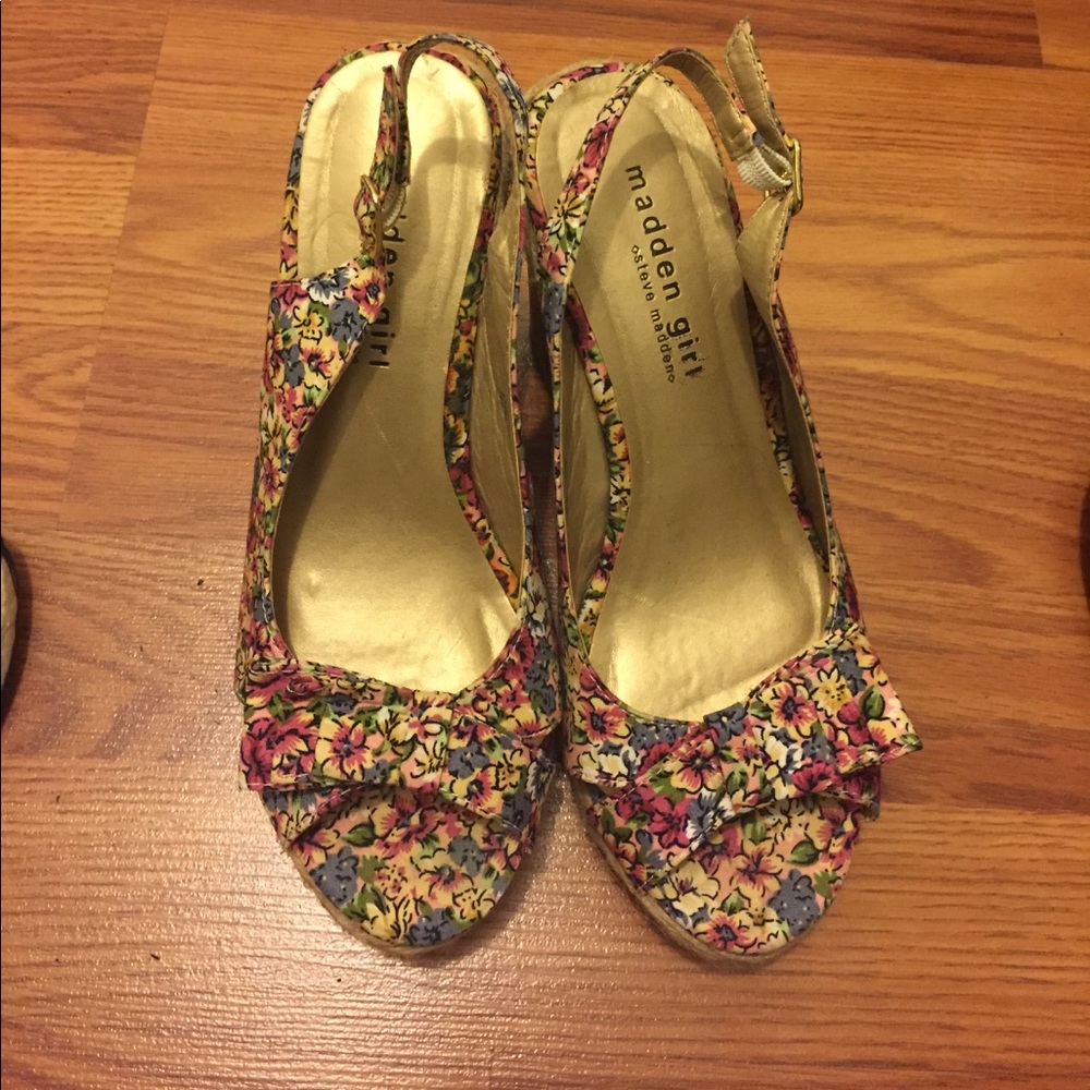 Spring wedges